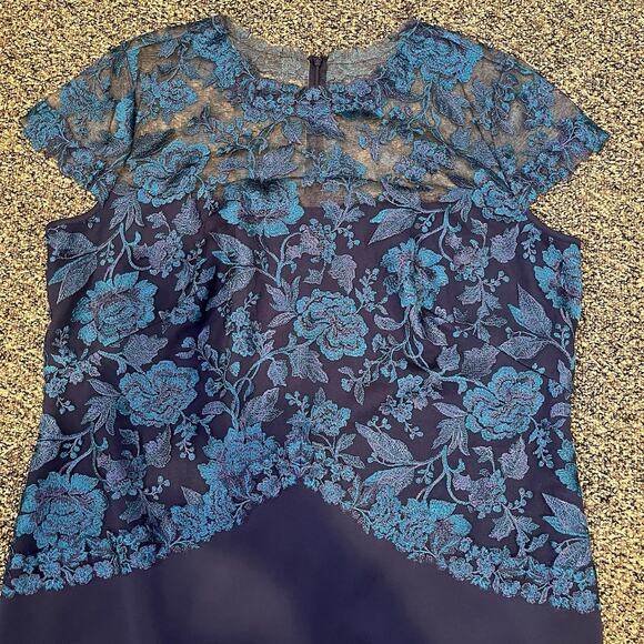 Tadashi Shoji Esen Floral Embroidered Lace Plus Size 3X Sheath Dress - Picture 6 of 13